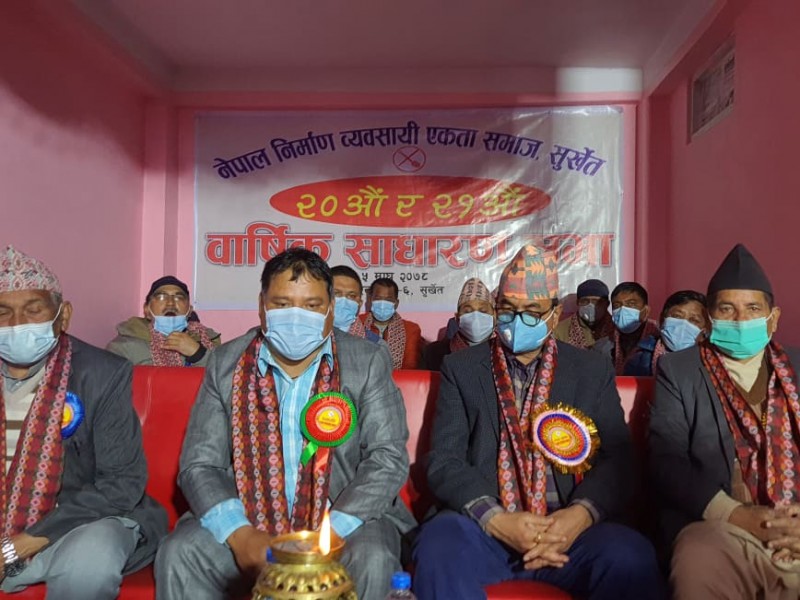 सरकारी ‘सेटिङ’ ले वास्तविक व्यवसायी मर्कामा