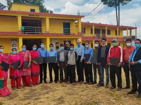 दैलेखमा शिक्षकलाई ल्यापटप