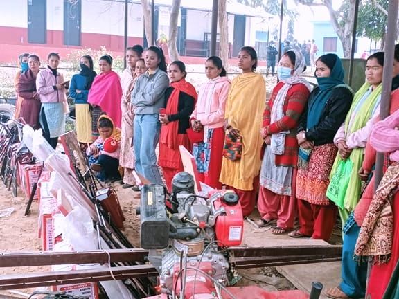 भेरीगंगाका १९ जना महिलालाई मेसिनरी औजार 