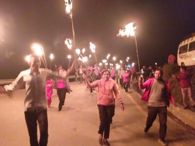 रुकुम पश्चिममा अनेरास्ववियूद्वारा मसाल जुलुस