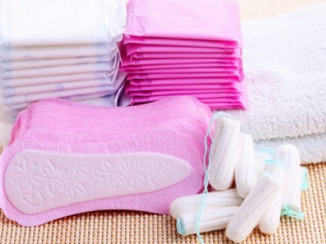 निःशुल्क सेनेटरी प्याड वितरण