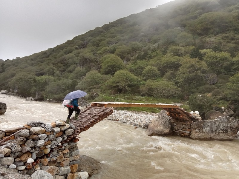 यात्रा काठेपुलमै (फोटो)