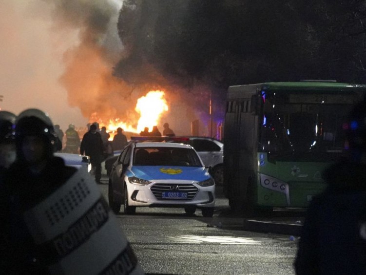 कजाकिस्तानमा २६ ‘सशस्त्र अपराधी’ मारिए