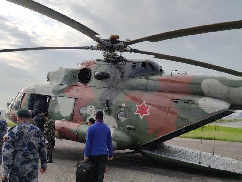 अनुगमनमा सेनाको प्राविधिक टोली 