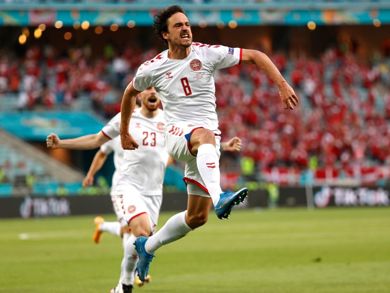 डेनमार्क युरोकप फुटबलको सेमिफाइनलमा