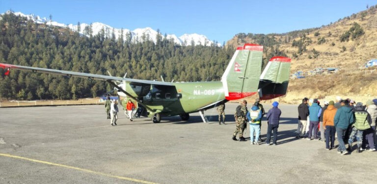 हुम्ला पुग्यो मतपत्र र निर्वाचन सामग्री