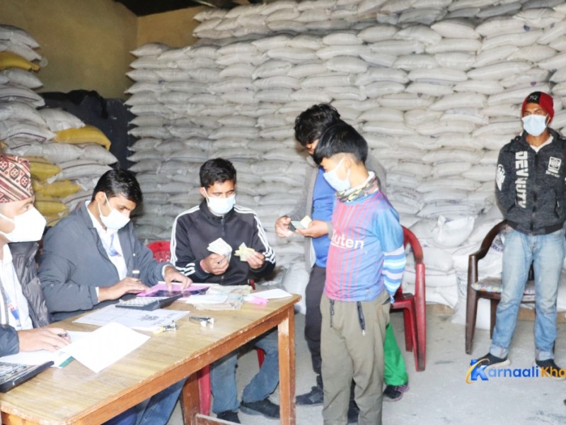 दशैं तिहारका लागि चामल छुटमा बिक्री