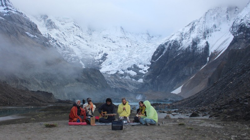 अन्नपूर्ण हिमालको आधार शिविरमा गुञ्जियो ‘फ्रान्सेली सङ्गीत’