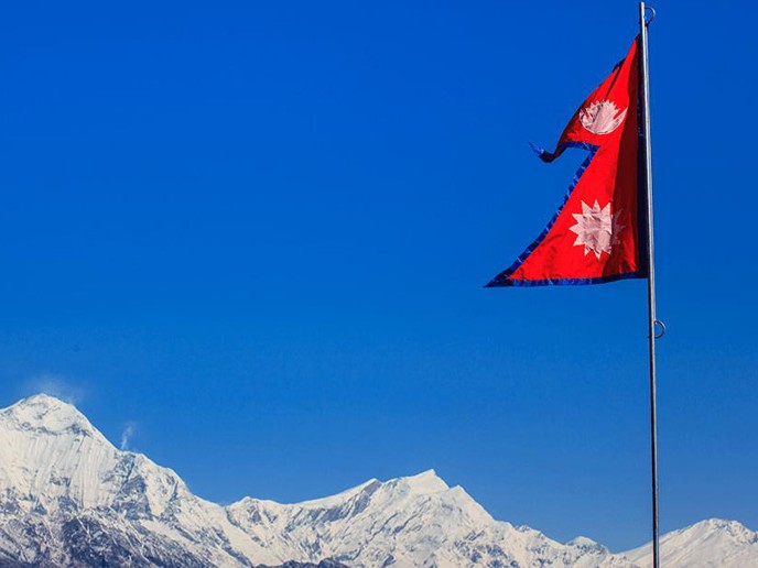 राष्ट्रिय झण्डासहितको स्तम्भ बेगनासको आकर्षण 