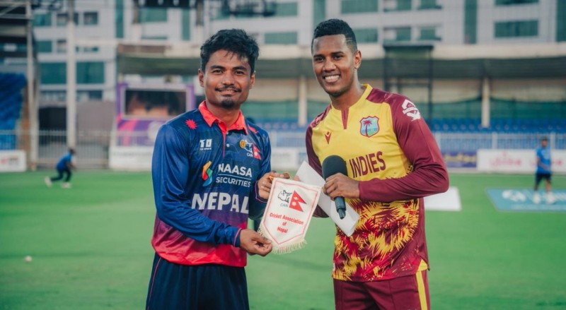 वेस्ट इन्डिजविरुद्ध खेल्दै नेपाल