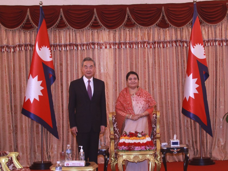 राष्ट्रपतिसँग चिनियाँ विदेशमन्त्रीको शिष्टाचार भेट