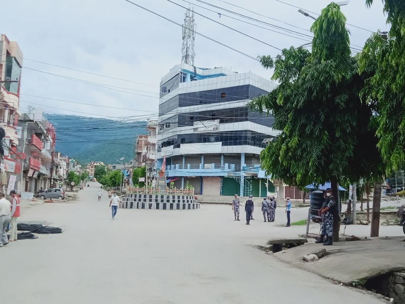 सुर्खेतको वीरेन्द्रनगर सुनसान