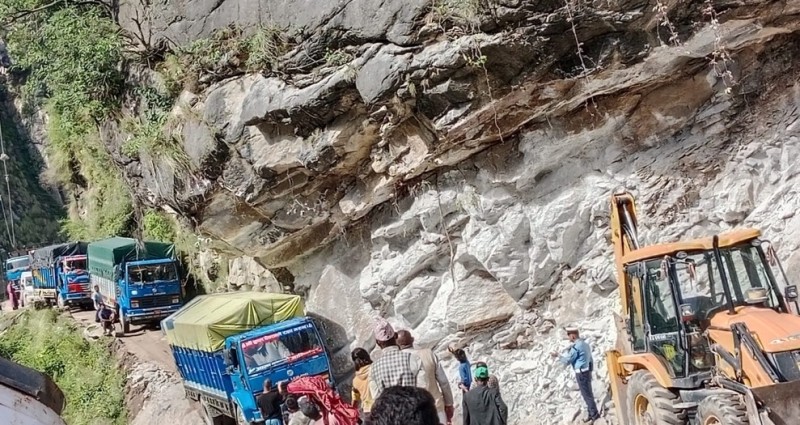 कर्णाली राजमार्ग एक सातापछि सञ्चालनमा