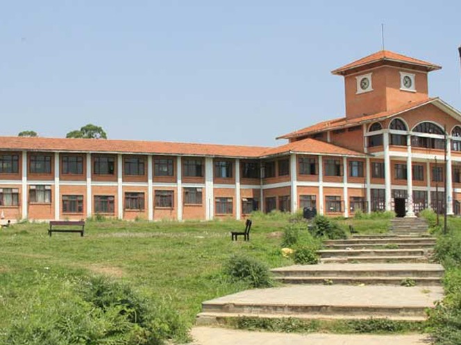 त्रिविमा आन्तरिक प्रतियोगिताको विरोध