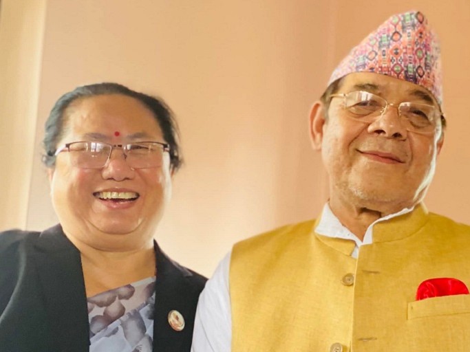 वामदेव गौतम दम्पतीलाई कोरोना