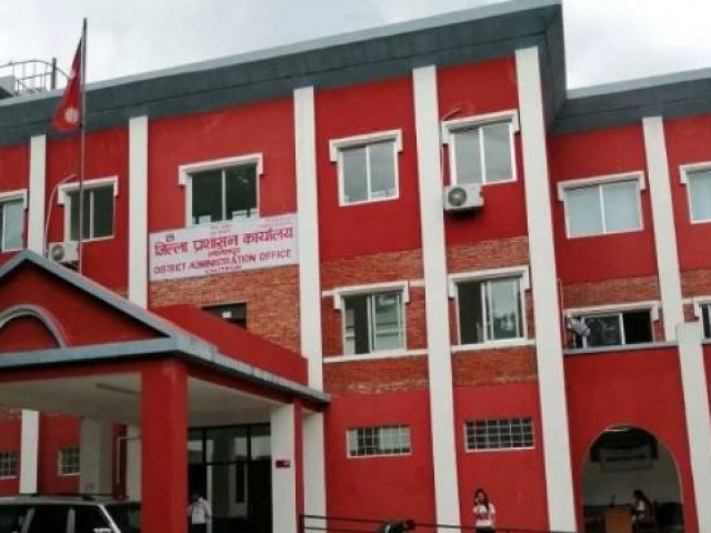 अत्यावश्यक बाहेकका सेवा रोक्ने ललितपुर जिल्ला प्रशासनको निर्णय