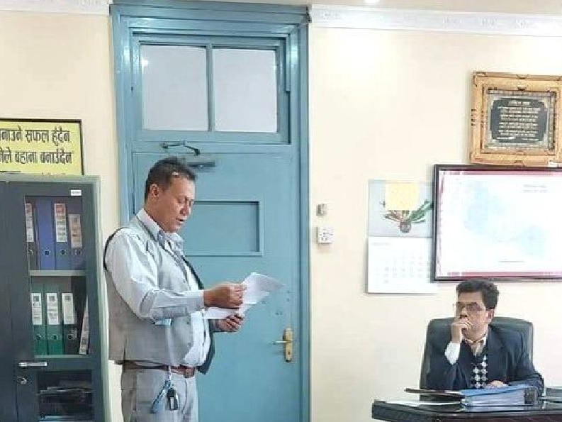 नेपाल ट्रक यातायात ब्यवसायी महासङ्घद्वारा ज्ञापनपत्र