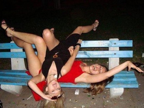 रक्सी खाएर मातेपछि केटीले देखाईन् यस्तो लिला