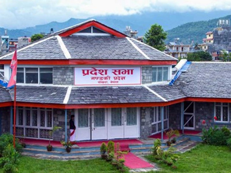 समयमै काम नगर्ने ठेकेदारलाई कारवाही गर्न निर्देशन