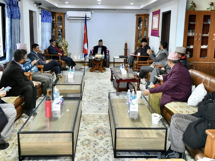 प्रचण्डलाई प्रधानमन्त्री बनाउन एमाले तयार