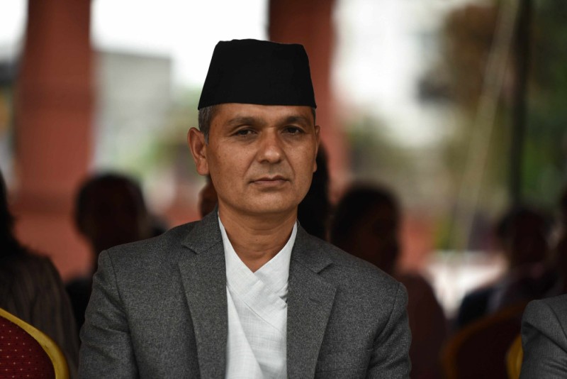 गृहमन्त्री अर्याल सुर्खेतमा, प्रदेशस्तरीय सुरक्षा समितिको बैठकलाई सम्बोधन गर्ने