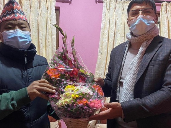 महासचिवका दाबेदार शर्मा र पुनबीच भेटवार्ता