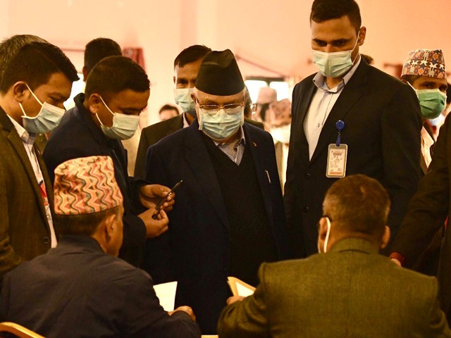 एमाले अध्यक्षमा केपी ओली निर्वाचित