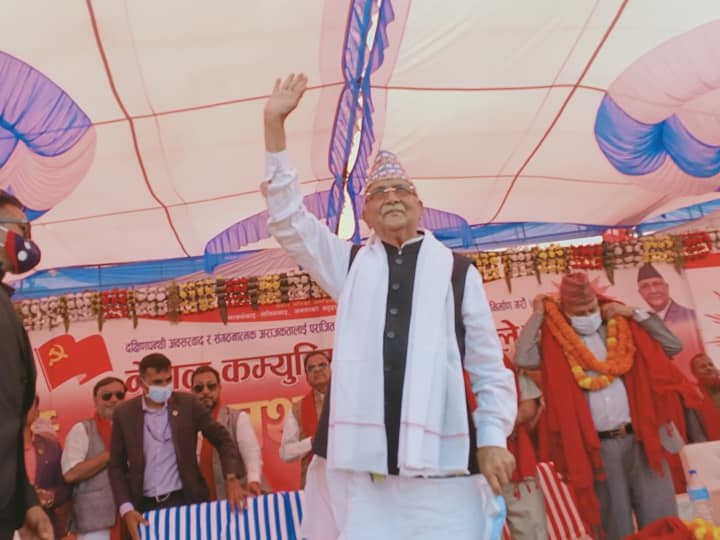 एमाले अध्यक्ष ओलीलेद्वारा मतदान