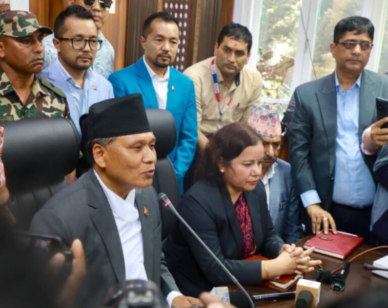 ऐतिहासिक परिवर्तनलाई सार्थक तुल्याउनु प्रमुख एजेन्डाः ऊर्जामन्त्री घिसिङ