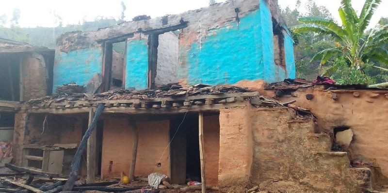 सल्यानमा विद्युत् सर्ट भई आगलागी, एक घर पूर्ण रूपमा नष्ट