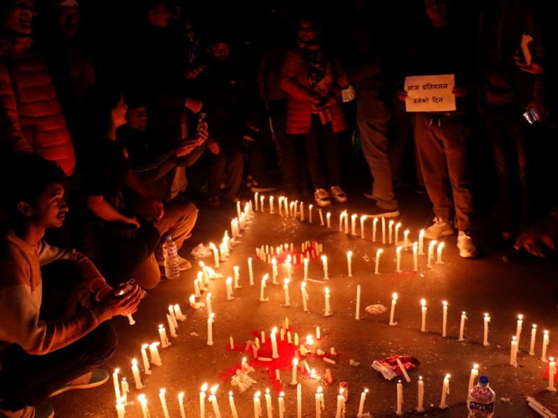 नेपाल सम्वत् ११४२ को उपलक्ष्यमा मैनबत्ती र्याली