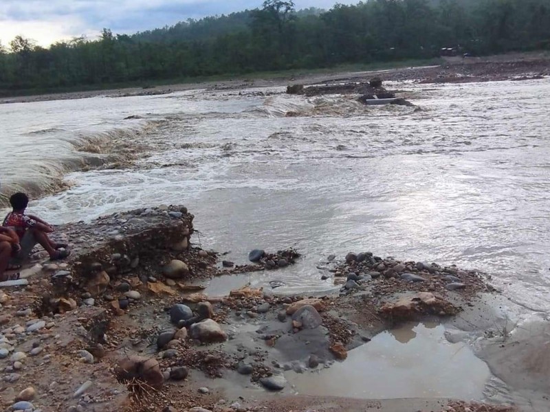 नारायणगढ–बुटवल सडकखण्ड अवरुद्ध