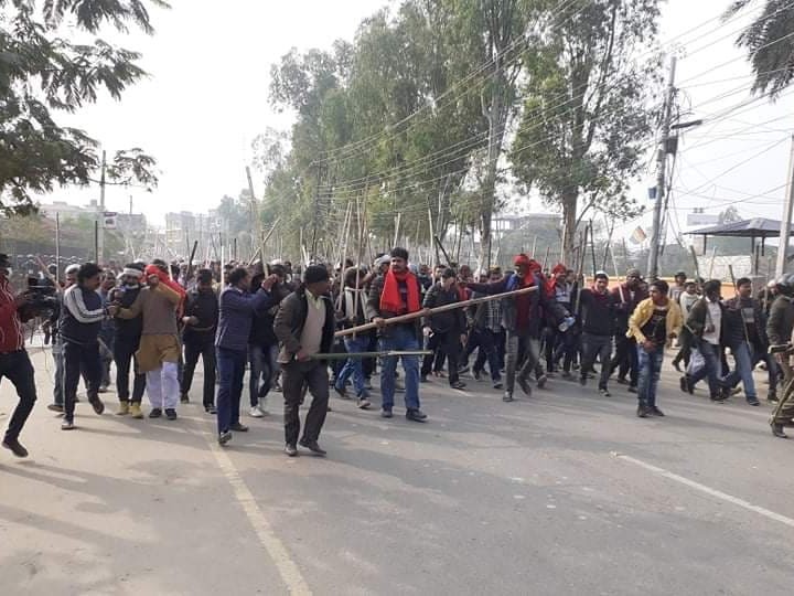 मतदान केन्द्रनजिकै प्रदर्शन, पाँच सेल अश्रुग्यास प्रहार