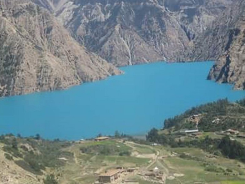 फोक्सुण्डो ताल घुम्न जाने क्रममा खोलामा खसेर युवती बेपत्ता