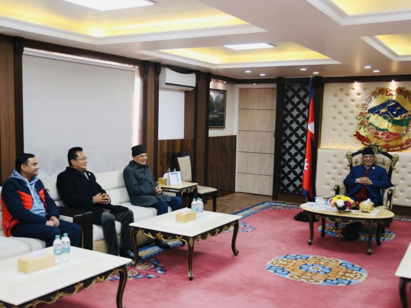 प्रधानमन्त्री प्रचण्ड र पूर्वप्रधानमन्त्री बाबुराम भट्टराईबीच भेटवार्ता