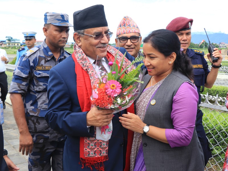 प्रचण्ड गृह जिल्ला चितवन जाँदै