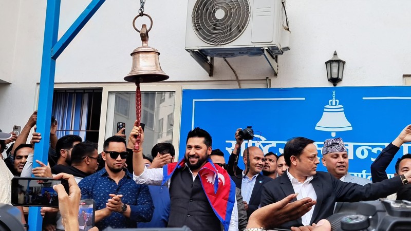 सडकको आक्रोश राजा फर्काउन नभएर गणतन्त्रवादीको कु-कर्मको फल हो :  रवि लामिछाने