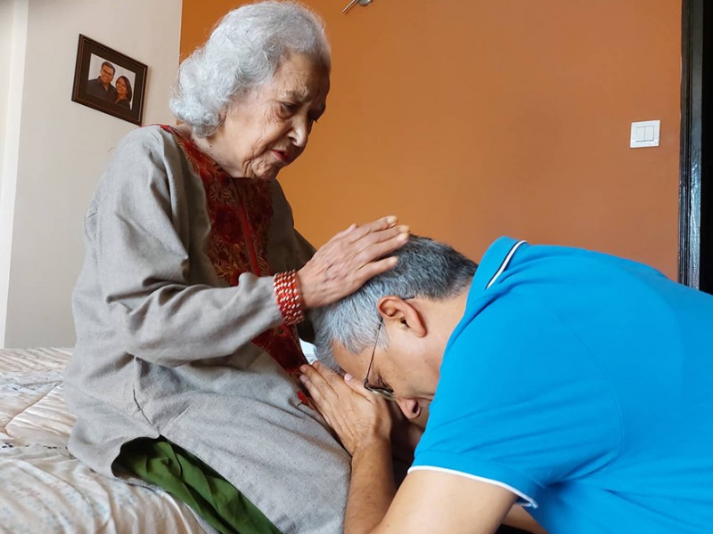 रवीन्द्र मिश्रले गरे उमेदवारी घोषणा