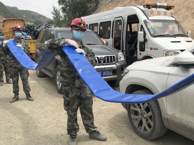 उत्तरी चीनमा फसेका खानी कामदारहरूको उद्धार जारी