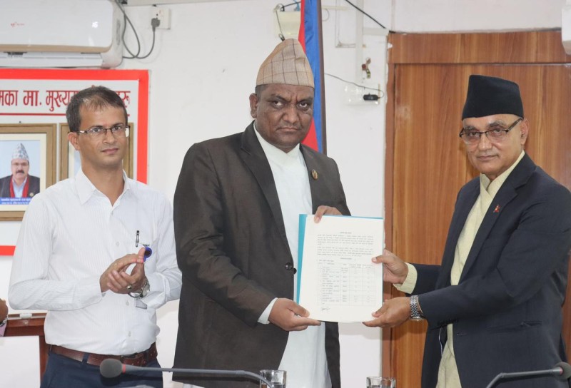 कर्णालीका मुख्यमन्त्री कँडेलद्वारा मन्त्रीहरुसँग कार्य सम्पादन सम्झौता