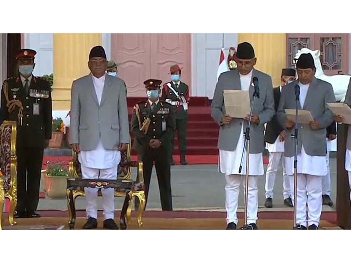 राष्ट्रपतिद्वारा उपप्रधानमन्त्री र मन्त्रीको शपथ