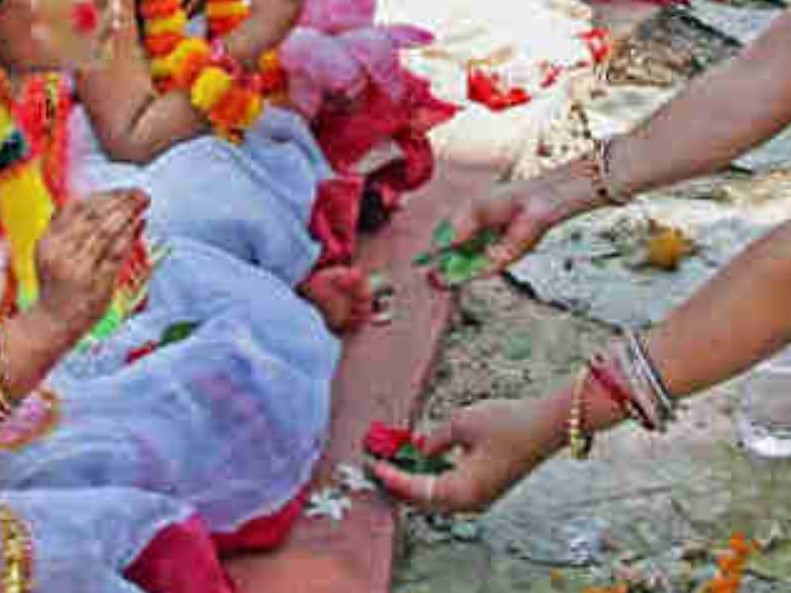 राष्ट्रपतिद्धारा नवकन्याको पूजा