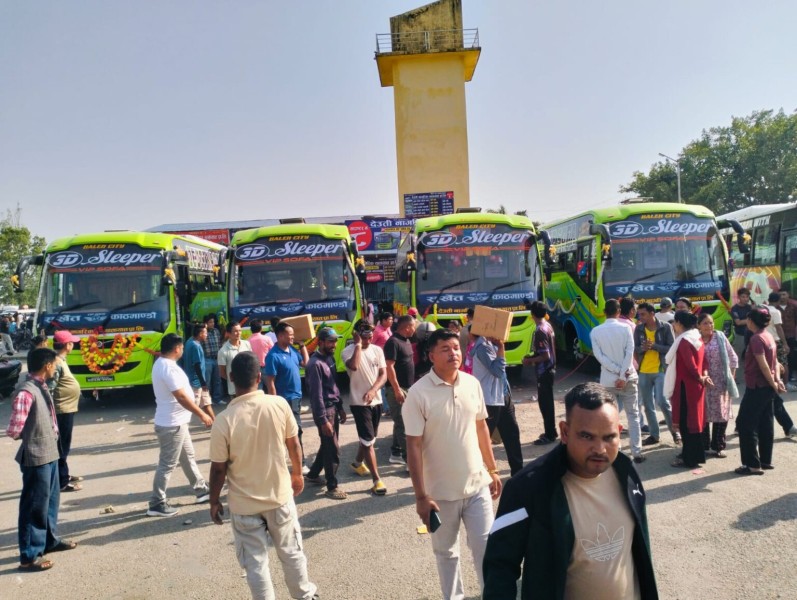 सुर्खेत–काठमाडौं सिलिपर एसी बस सेवा सञ्चालन