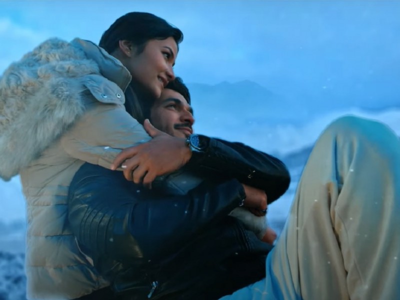 प्रचण्डकी नातिनी स्मिताले ल्याईन हिन्दी गीत 'इबादत बन गए हो'