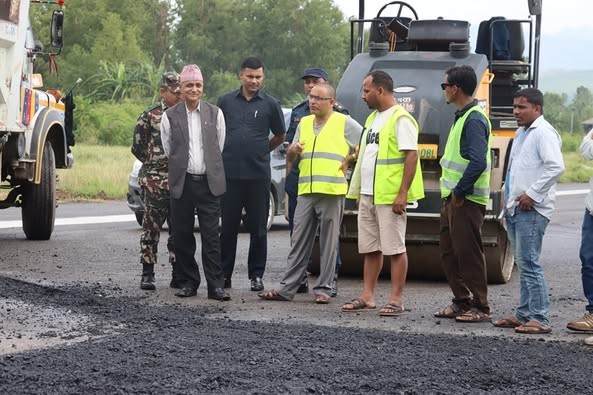 खाल्डो परेको सुर्खेत विमानस्थलमा मुख्यमन्त्री