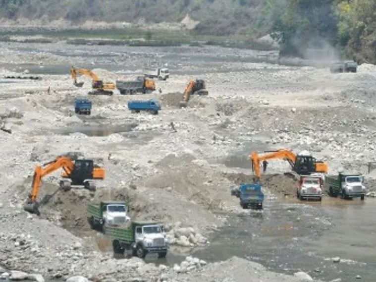 नदीजन्य सामग्री उत्खननको विरोधमा स्थानीयवासी