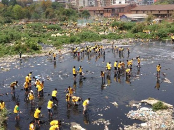 वाग्मती किनारमा हरेक हप्ता सफाइ गरिने 