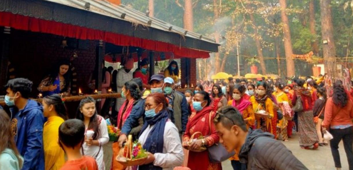 कालिकामा भक्तजनको घुइँचो 