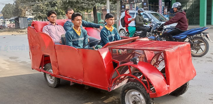 विद्यार्थीले बनाए विद्युतीय कार