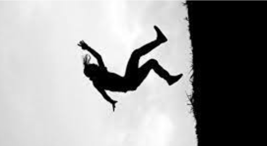 होली खेल्ने क्रममा घरबाट खस्दा एक जना गम्भीर घइते